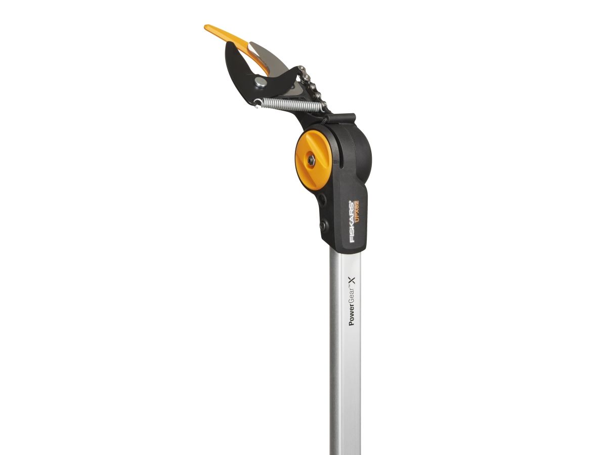 Сучкорез универсальный UPX82 FISKARS PowerGear 