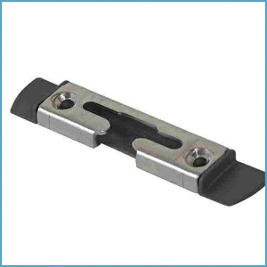 Planka-otvetnaya-dvernaya-24-mm-gladkiy-falts-levaya