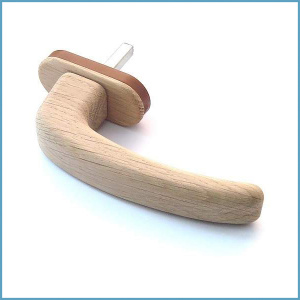 Ruchka-dlya-okon-iz-PVKH-Medos-Evro