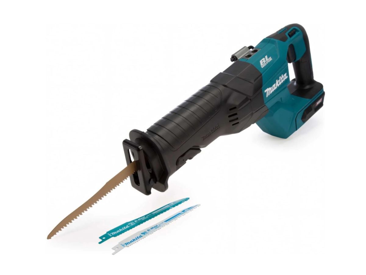 Аккумуляторная сабельная пила MAKITA XGT JR001GM201