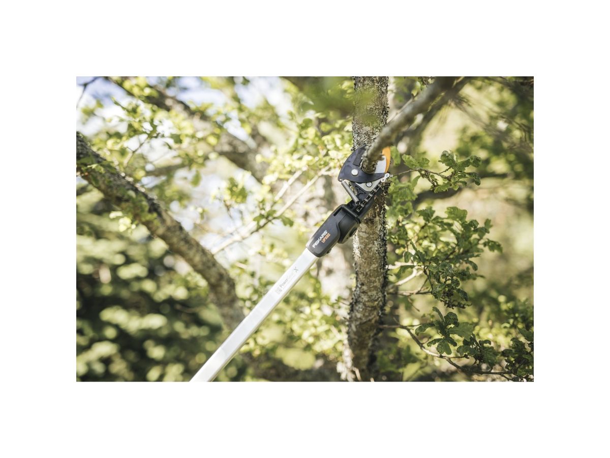 Сучкорез универсальный UPX82 FISKARS PowerGear 