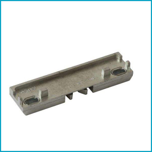 Zashchelka-balkonnaya-Internika_-Veka-_bez-tsapfy_-1